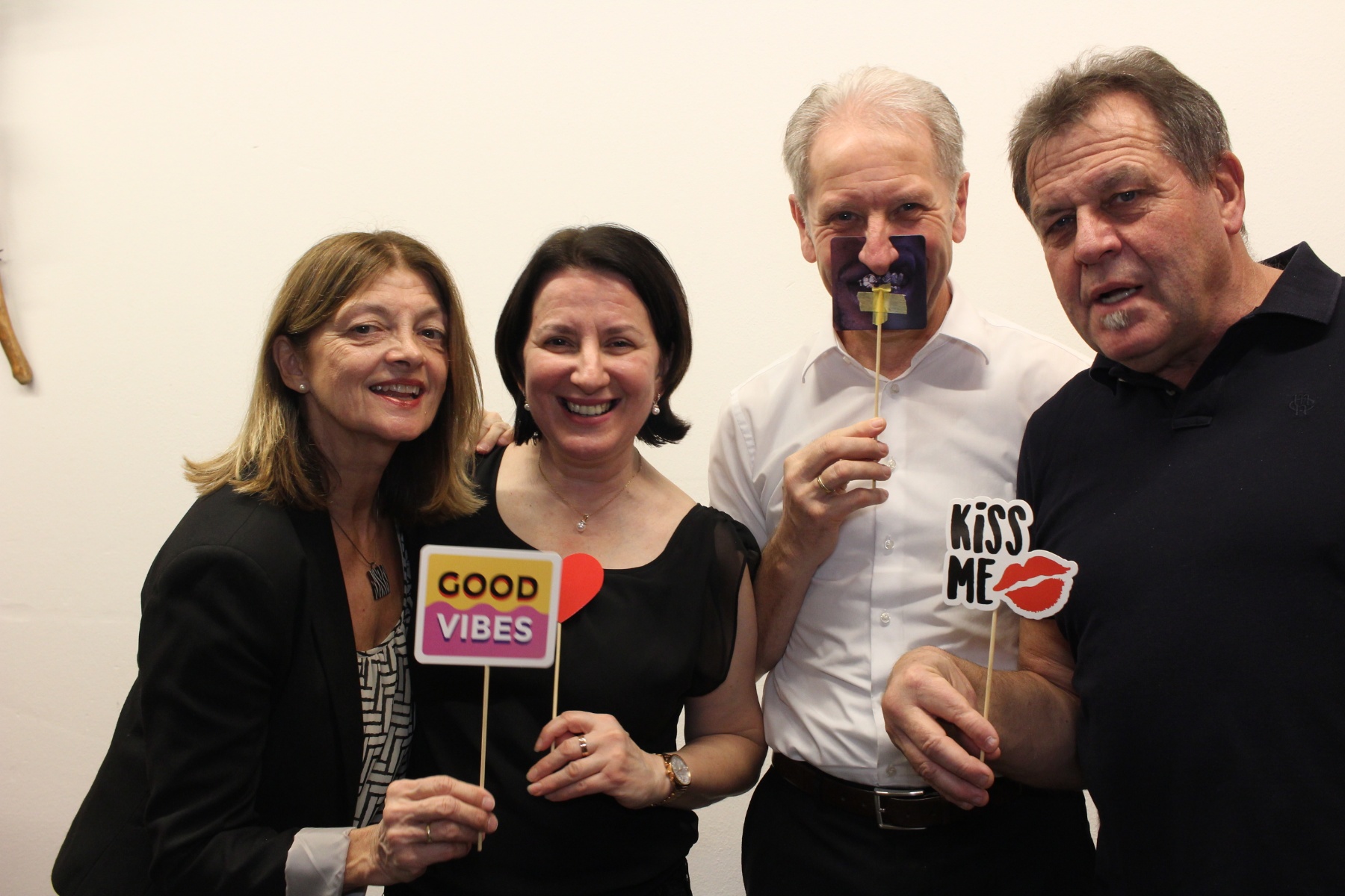 dtb2469297_B0426BB-FB_BD302218_107_1