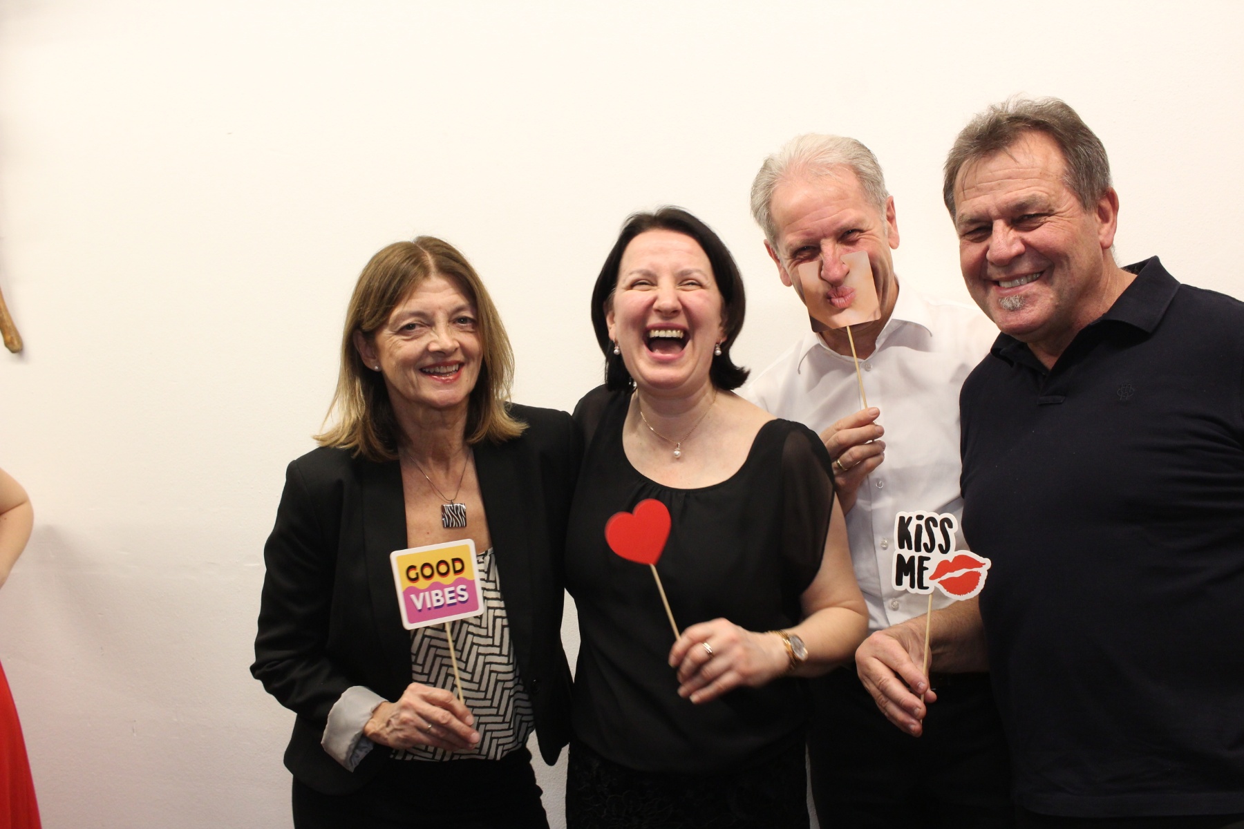 dtb2469297_B0426BB-FB_BD302218_109_1