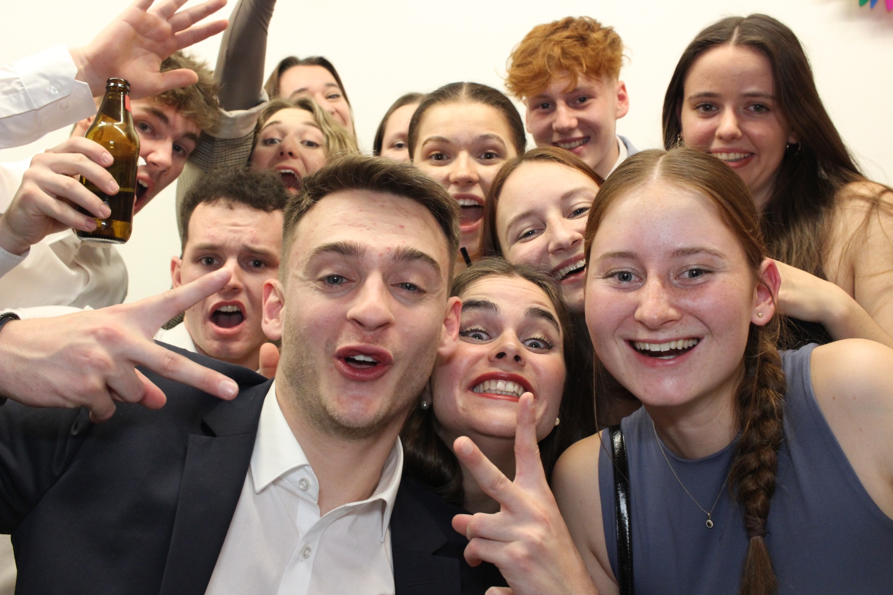 dtb2469297_B0426BB-FB_BD302218_140_1