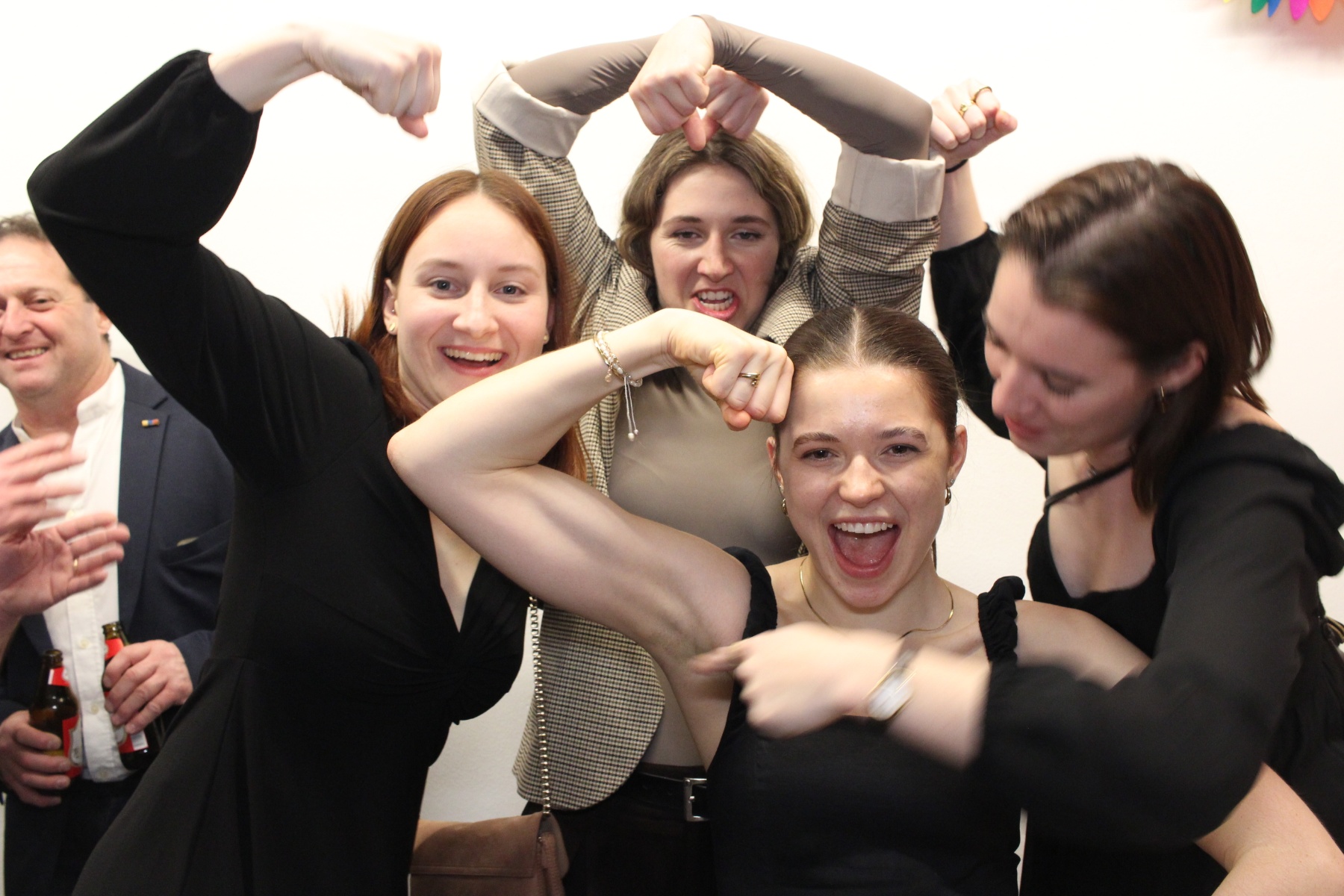 dtb2469297_B0426BB-FB_BD302218_144_1