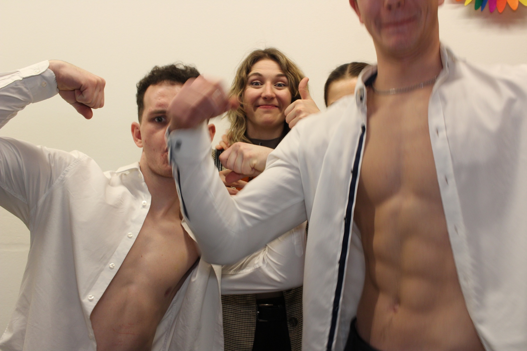 dtb2469297_B0426BB-FB_BD302218_180_1