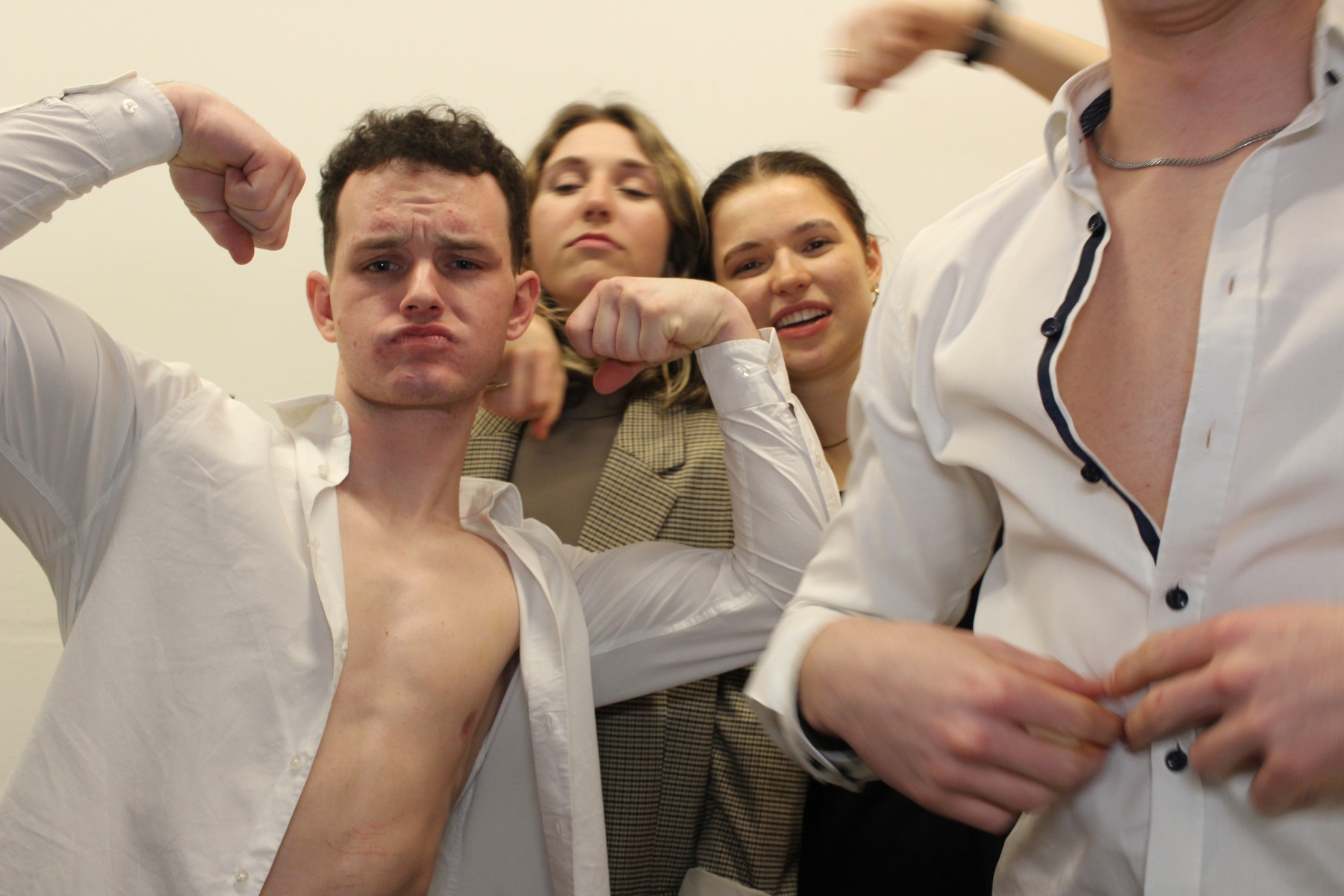 dtb2469297_B0426BB-FB_BD302218_181_1