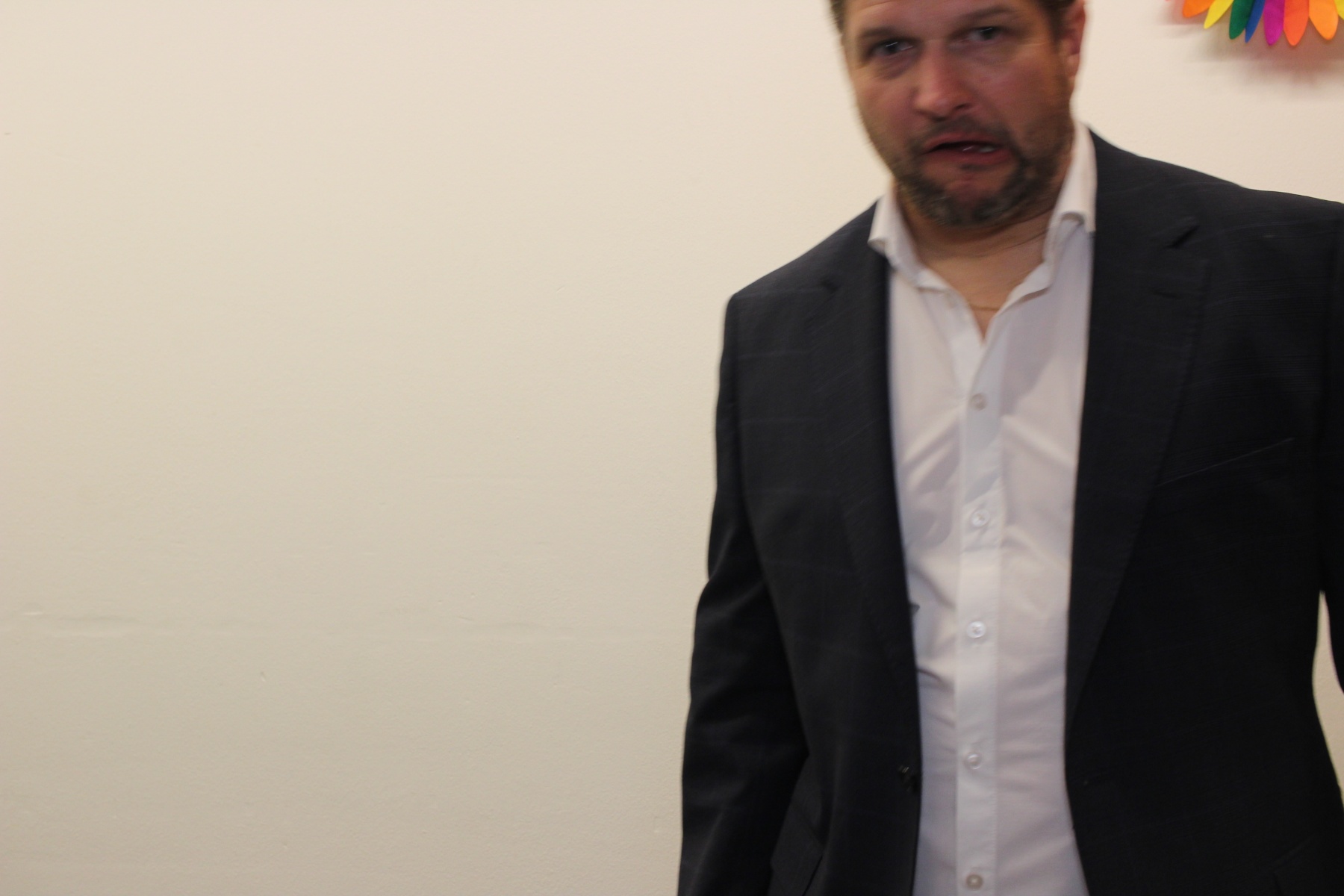 dtb2469297_B0426BB-FB_BD302218_222_1