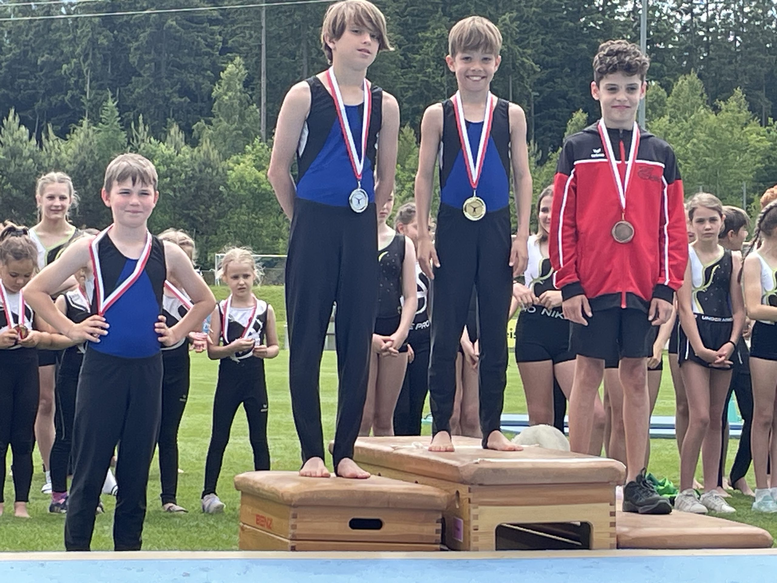 20250529_123301374_iOS