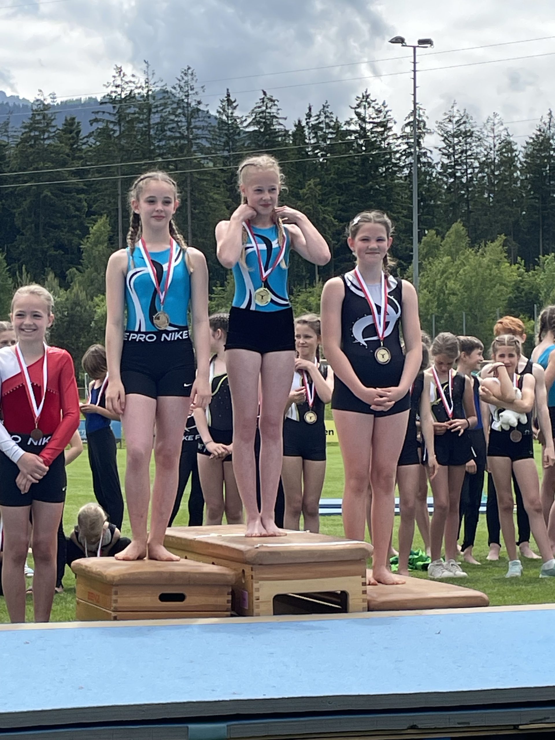 20250529_123729108_iOS