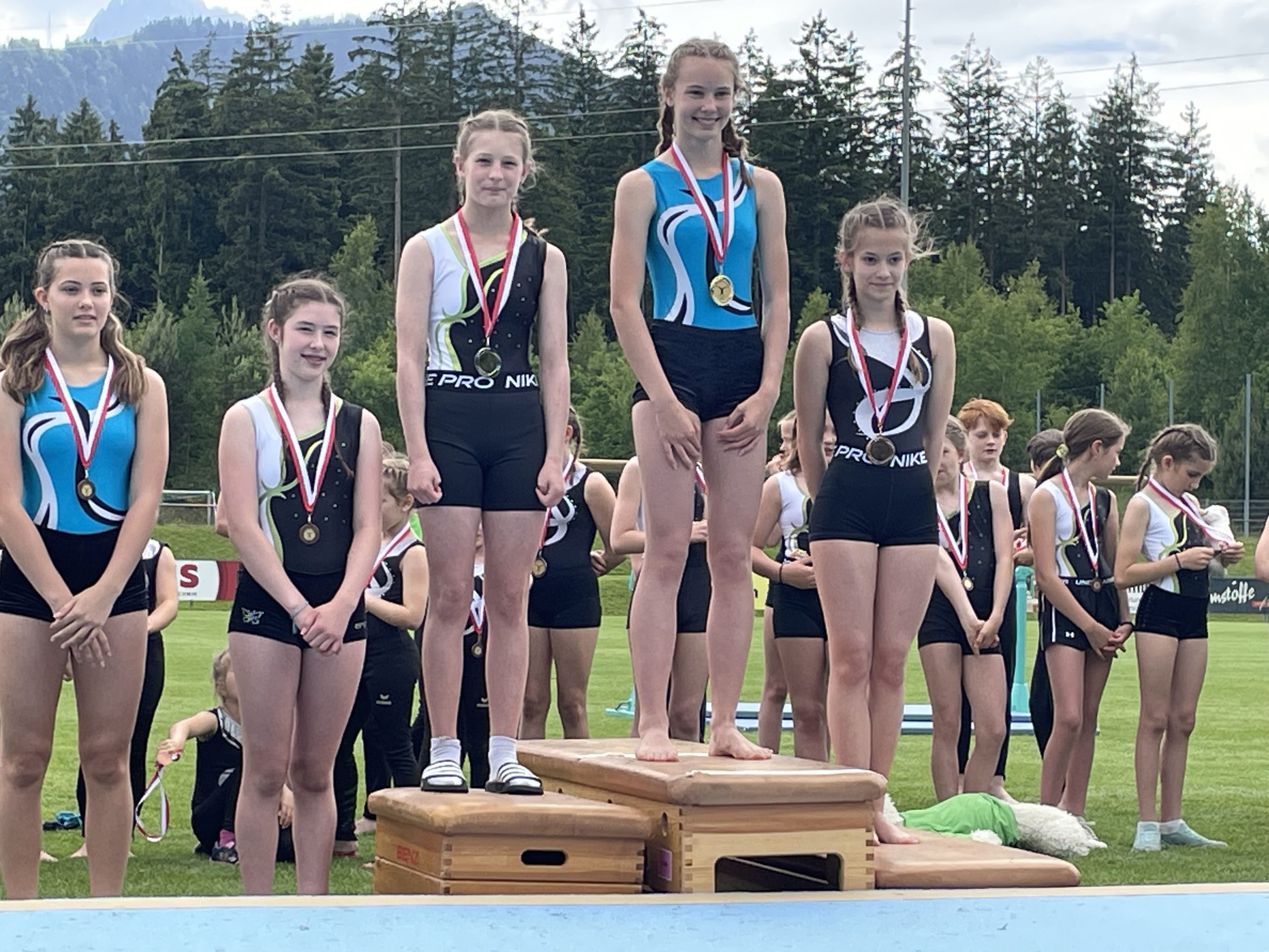 20250529_124435550_iOS