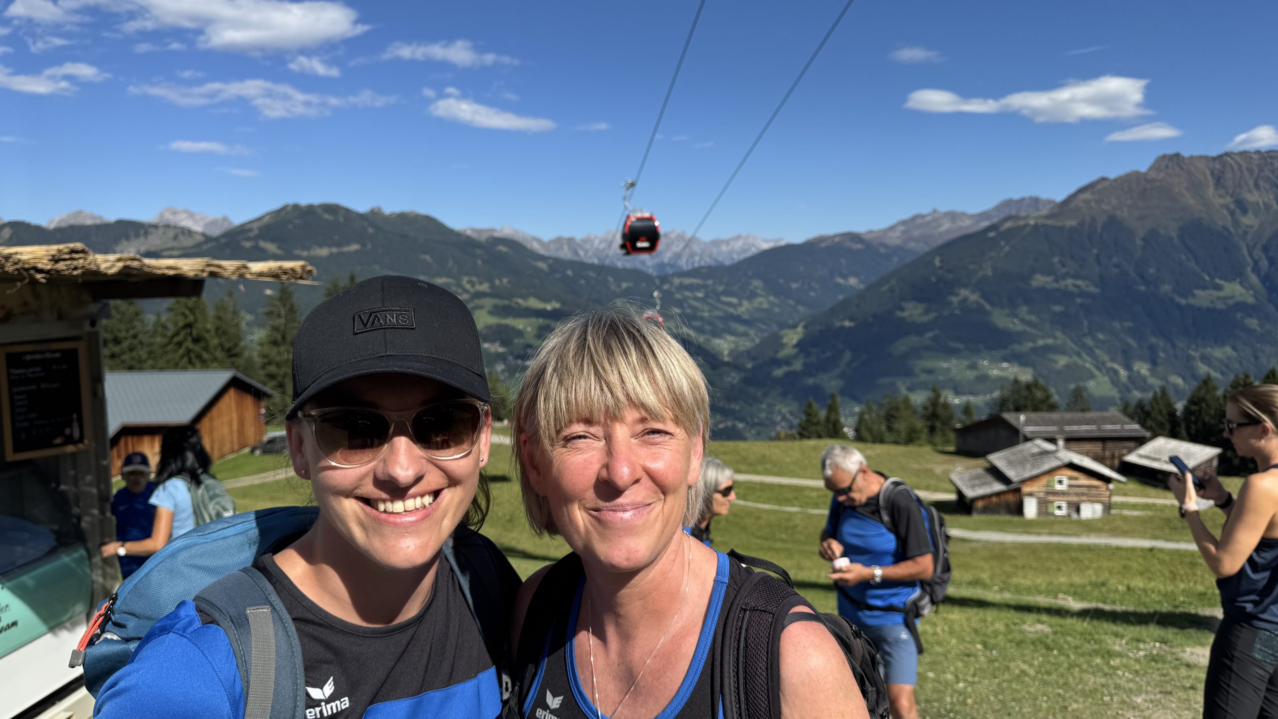 20250920_124509109_iOS