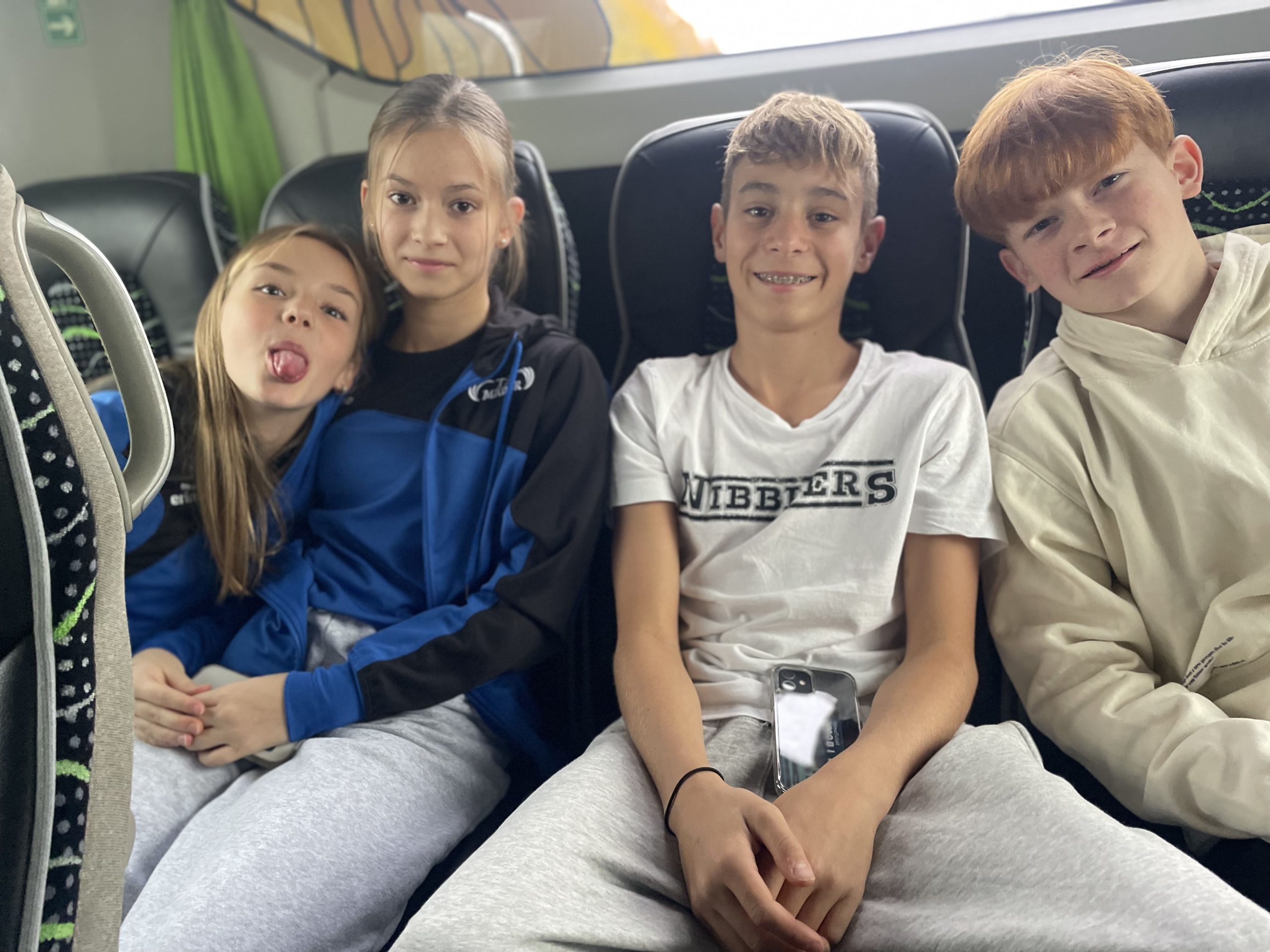 20251107_125050109_iOS