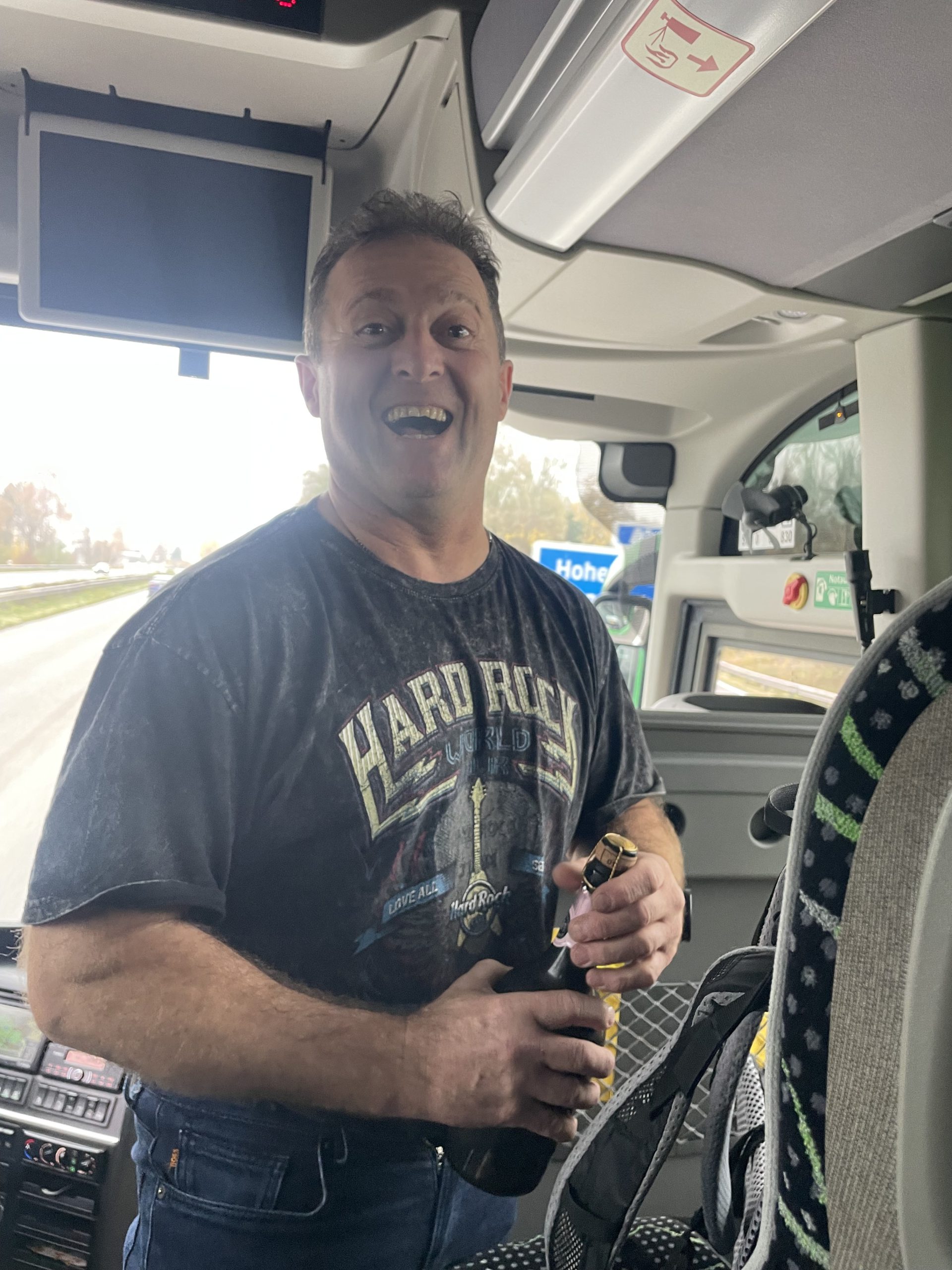 20251107_125331517_iOS 1